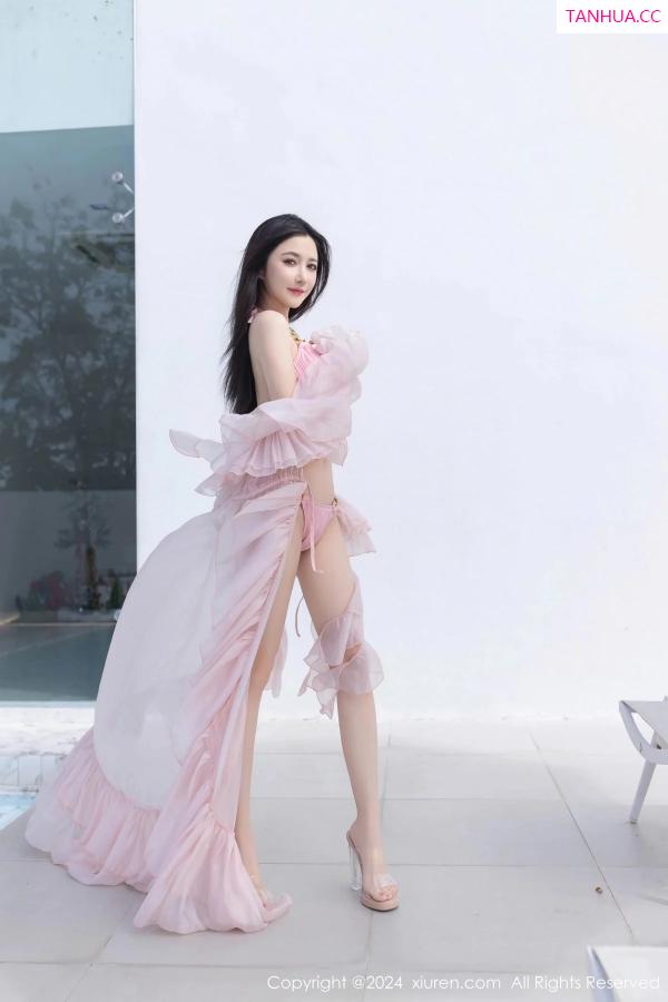 鱼子酱fish  [XiuRen]高清写真图 2024.01.05 No.7920 鱼子酱Fish 比基尼美腿第5张图片
